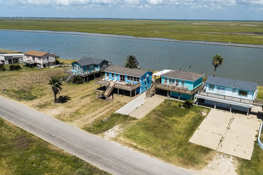 2037 County Road 230 Sargent, TX 77414
