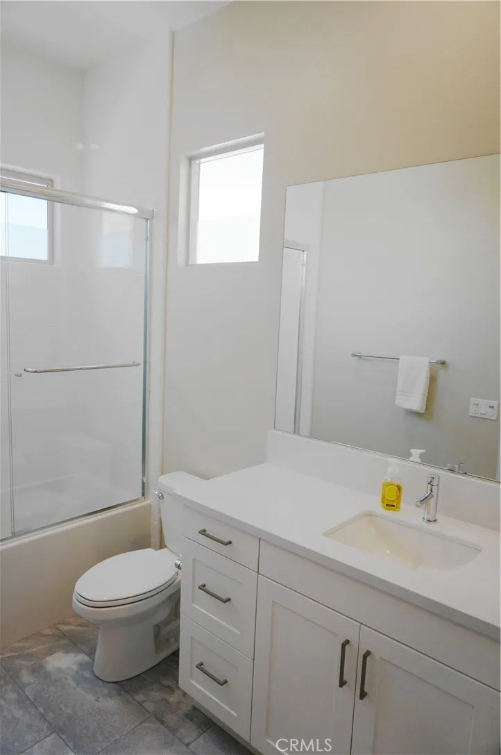 107 Stellar #BR4 Irvine, CA 92618
