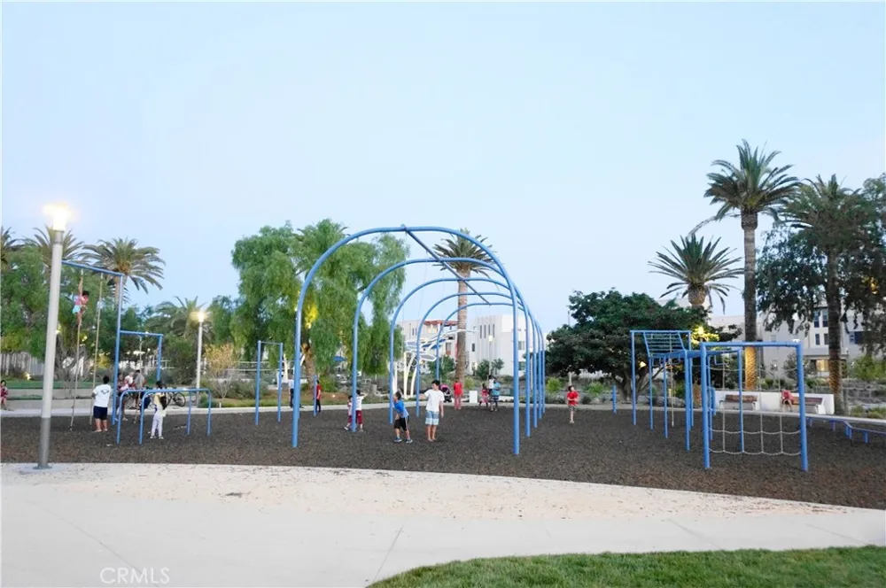 107 Stellar #BR4 Irvine, CA 92618