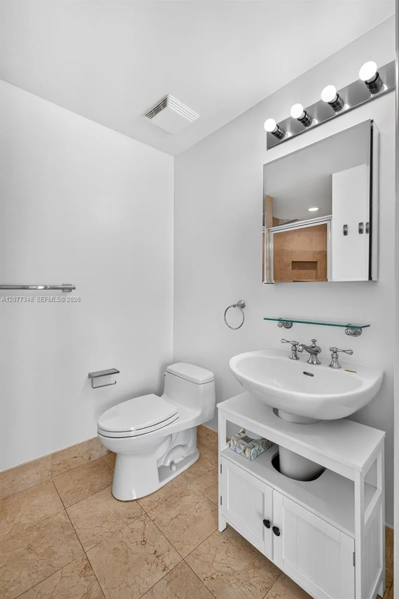 111 SE 8th Ave #705 Fort Lauderdale, FL 33301