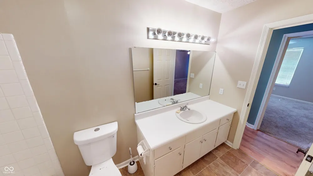 2739 Lakeshire Lane #14C Indianapolis, IN 46268