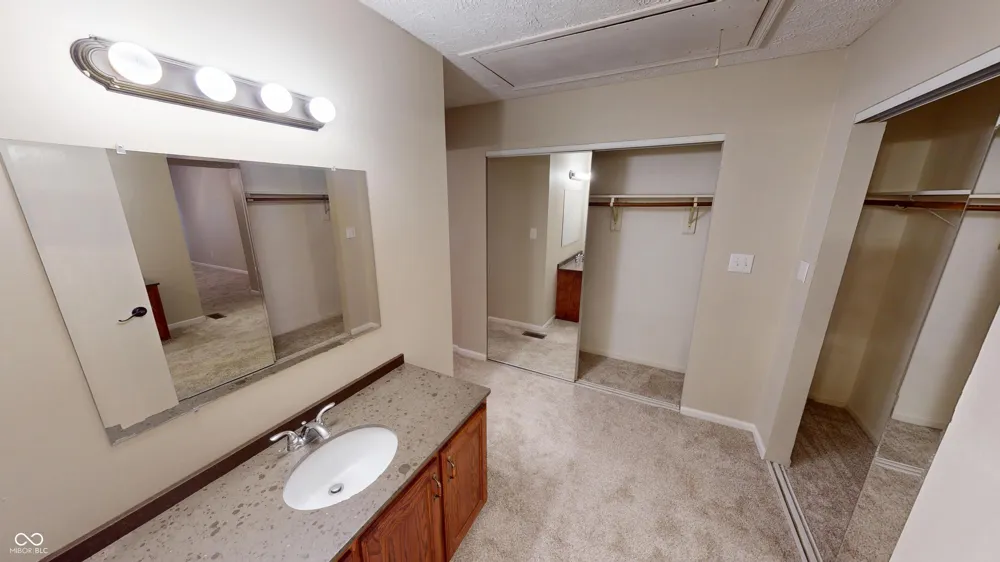 2739 Lakeshire Lane #14C Indianapolis, IN 46268