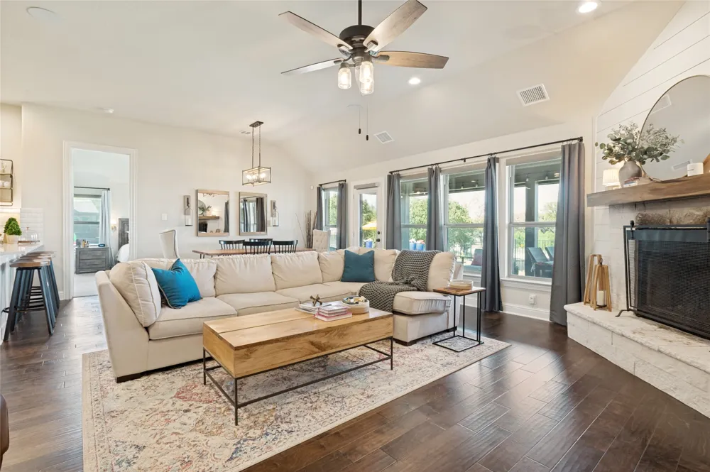 4601 Massey Meadows Way Midlothian, TX 76065