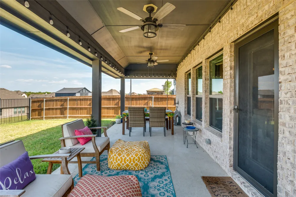 4601 Massey Meadows Way Midlothian, TX 76065