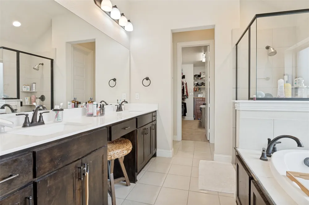 4601 Massey Meadows Way Midlothian, TX 76065