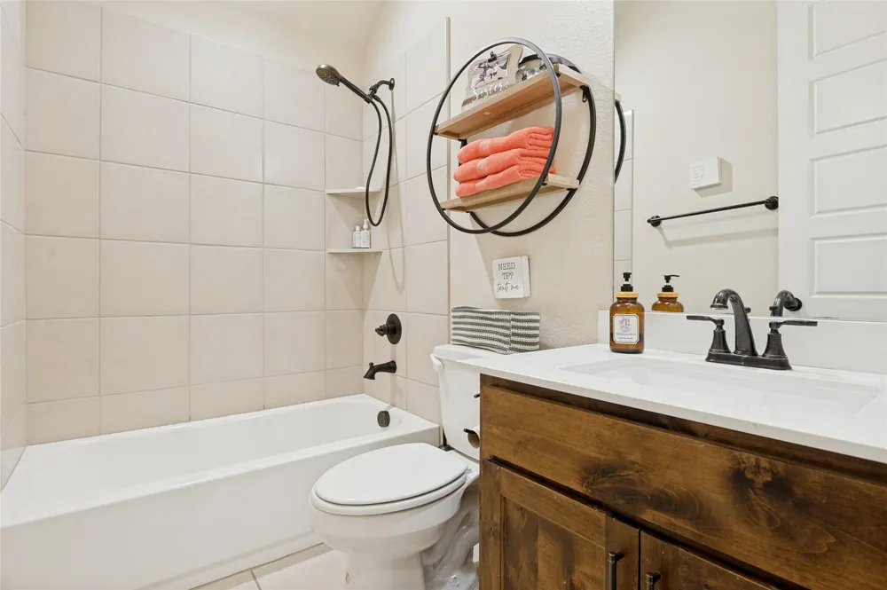 4601 Massey Meadows Way Midlothian, TX 76065