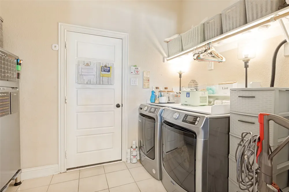 4601 Massey Meadows Way Midlothian, TX 76065
