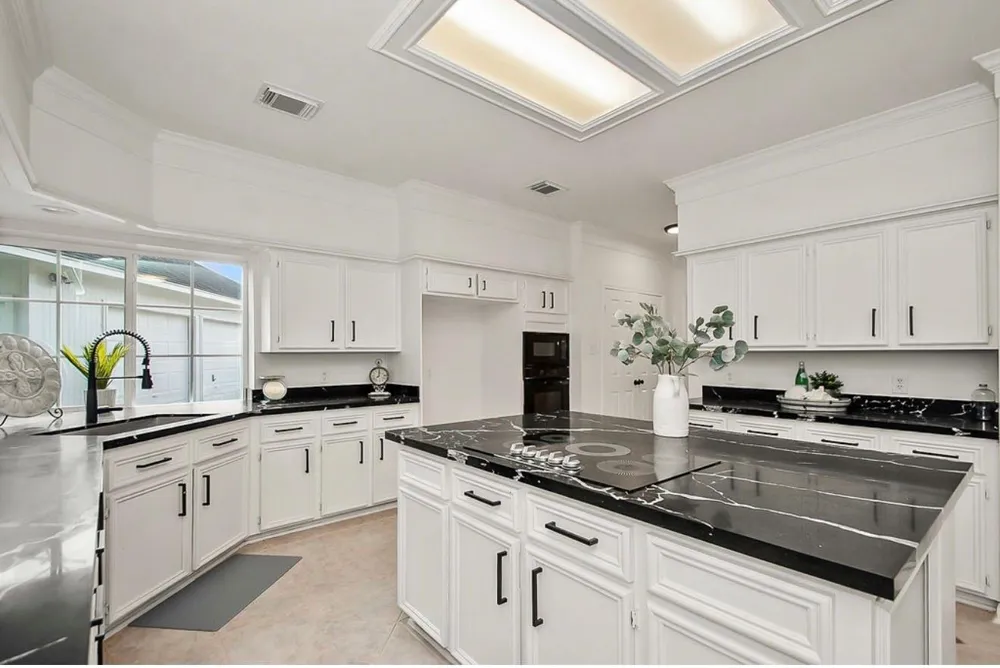 2111 Walnut Creek Drive League City, TX 77573