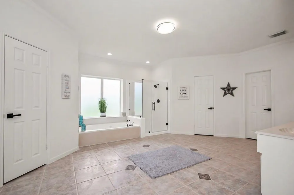 2111 Walnut Creek Drive League City, TX 77573