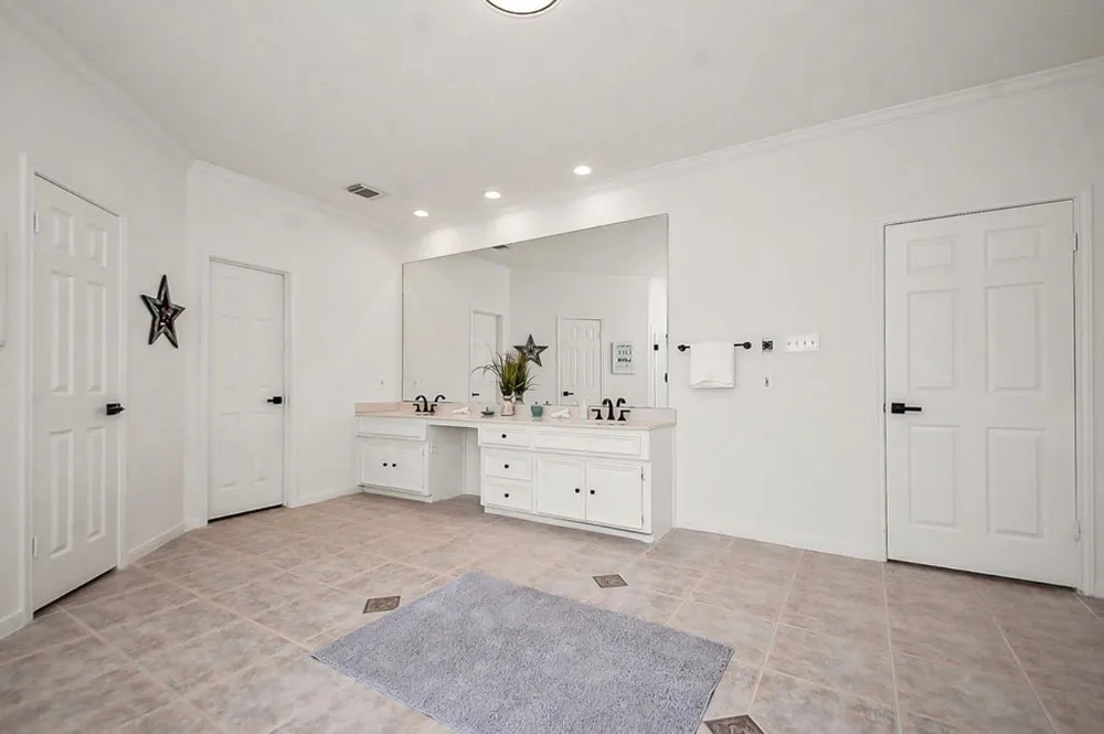 2111 Walnut Creek Drive League City, TX 77573