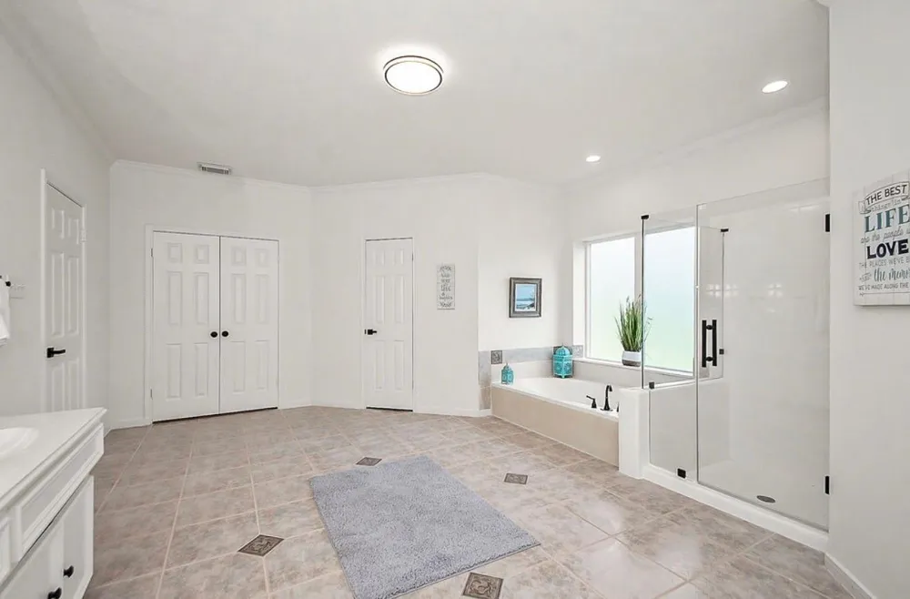 2111 Walnut Creek Drive League City, TX 77573