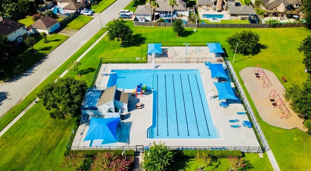 2111 Walnut Creek Drive League City, TX 77573