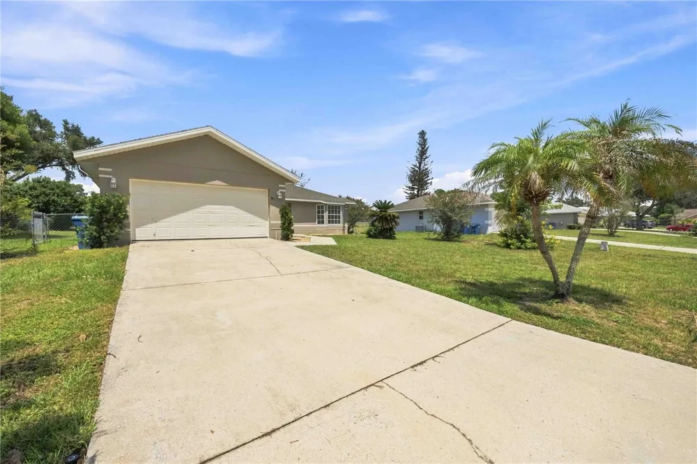 931 OXFORD WAY Lake Wales, FL 33853
