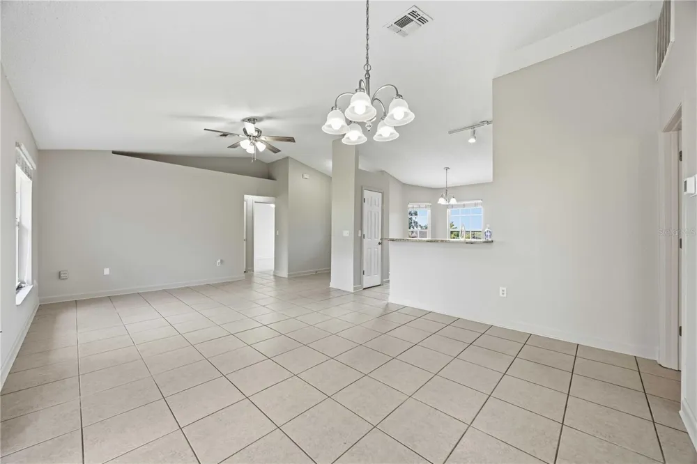 931 OXFORD WAY Lake Wales, FL 33853