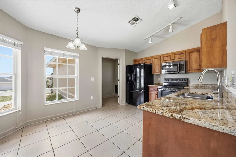 931 OXFORD WAY Lake Wales, FL 33853