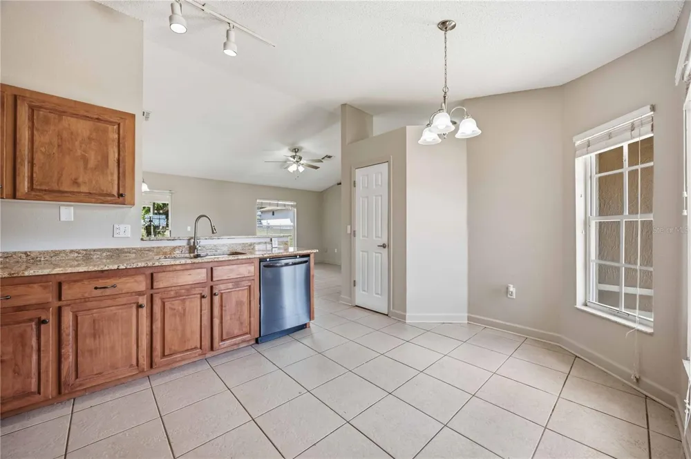 931 OXFORD WAY Lake Wales, FL 33853