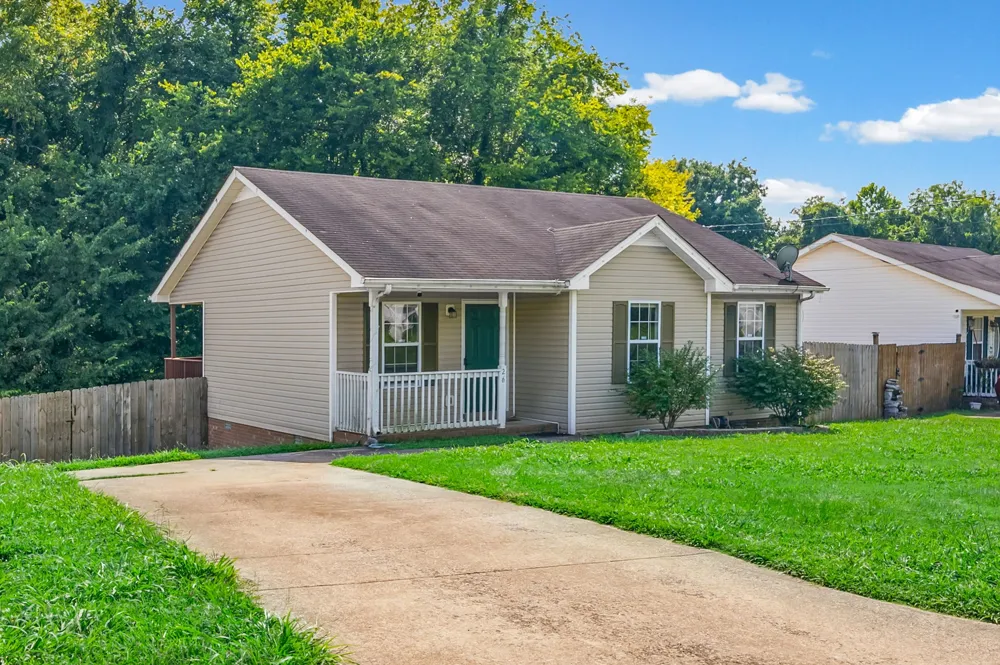 260 Audrea Ln Clarksville, TN 37042