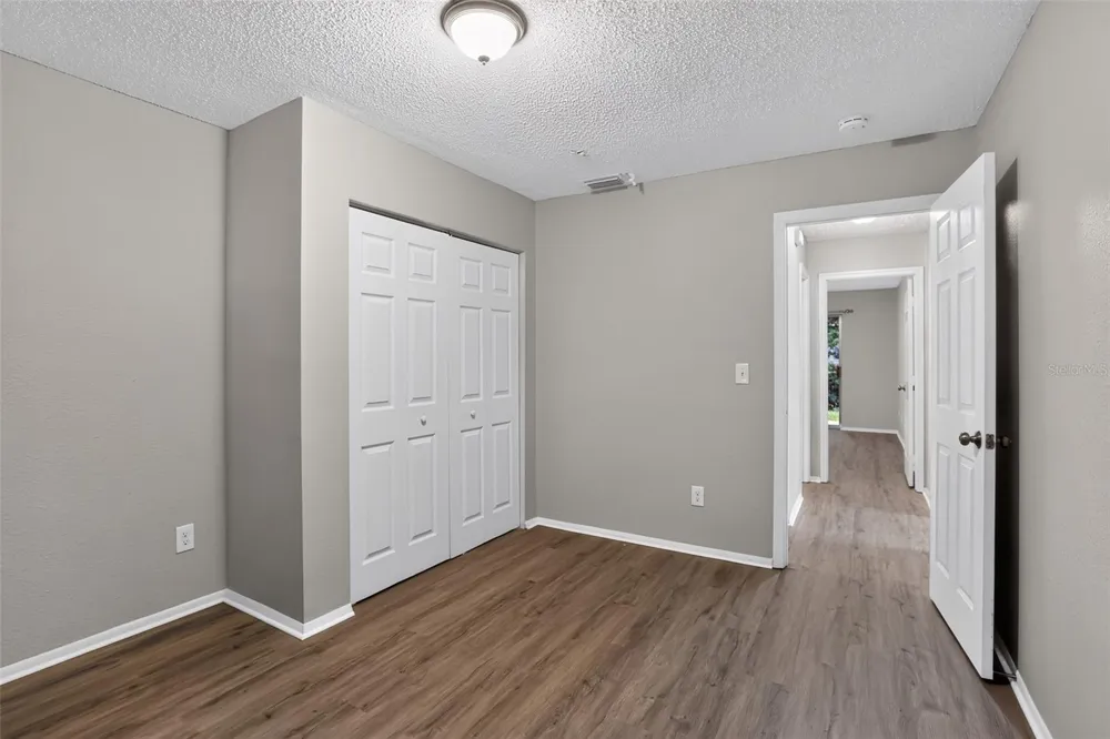 26430 SLEEPY HOLLOW STREET Mount Plymouth, FL 32776