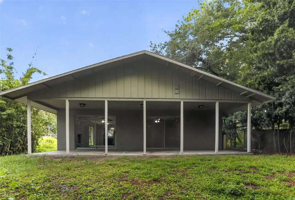 26430 SLEEPY HOLLOW STREET Mount Plymouth, FL 32776