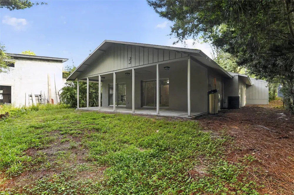 26430 SLEEPY HOLLOW STREET Mount Plymouth, FL 32776