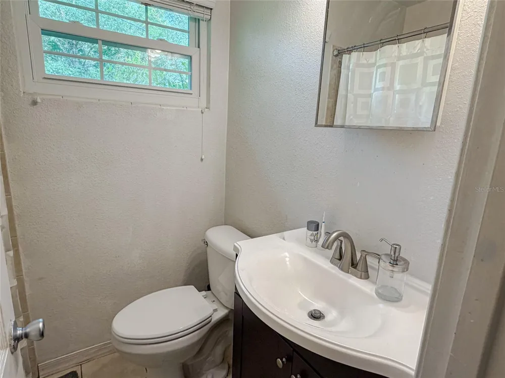 1815 NE 7TH STREET Gainesville, FL 32609