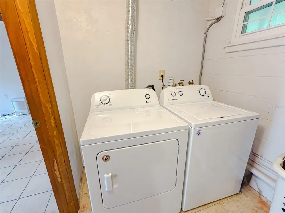 1815 NE 7TH STREET Gainesville, FL 32609