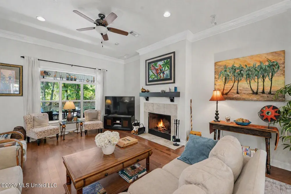 5562 E Diamondhead Drive Diamondhead, MS 39525