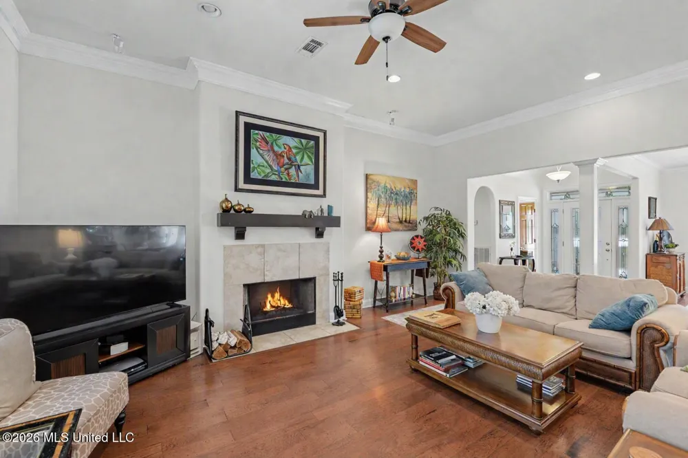 5562 E Diamondhead Drive Diamondhead, MS 39525