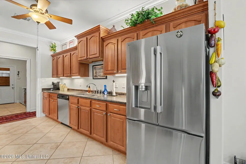 5562 E Diamondhead Drive Diamondhead, MS 39525