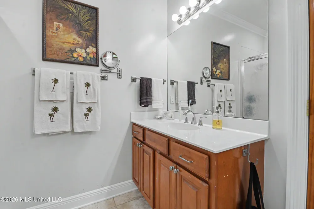 5562 E Diamondhead Drive Diamondhead, MS 39525