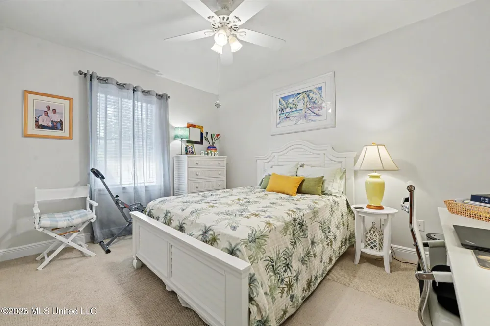 5562 E Diamondhead Drive Diamondhead, MS 39525