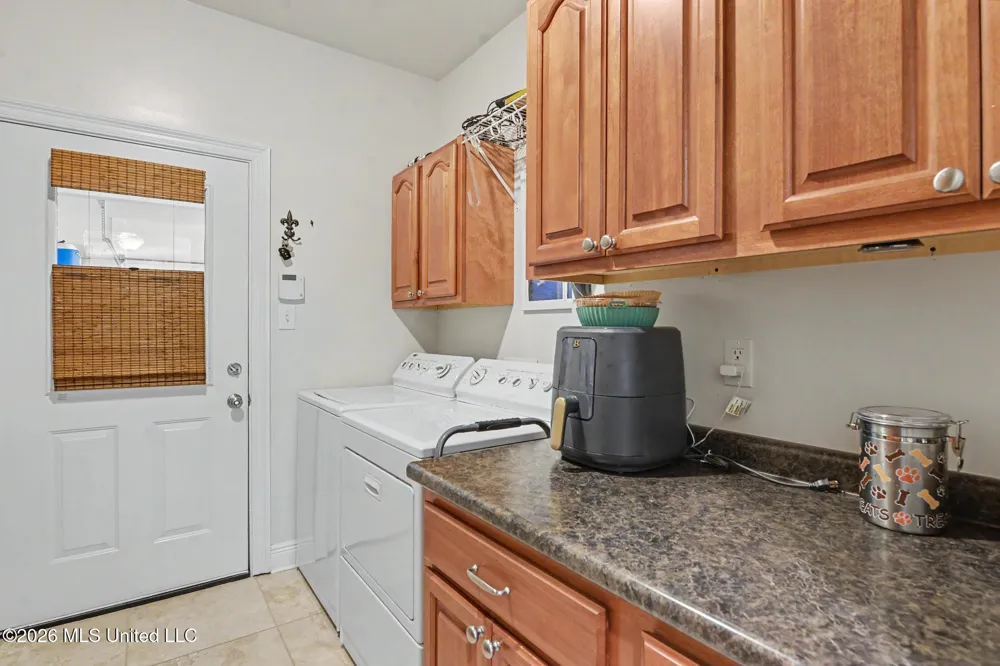 5562 E Diamondhead Drive Diamondhead, MS 39525