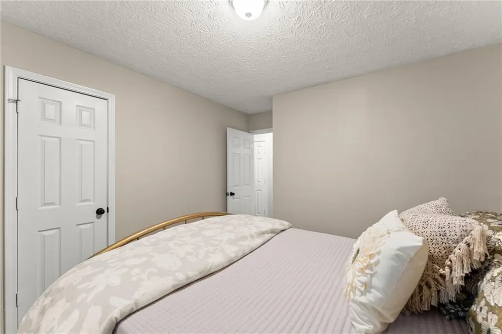 4444 Bos Way Loganville, GA 30052