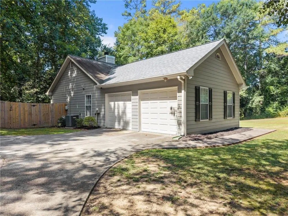 4444 Bos Way Loganville, GA 30052