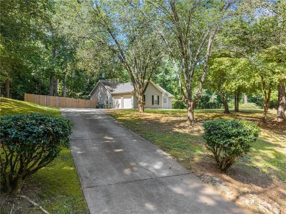 4444 Bos Way Loganville, GA 30052
