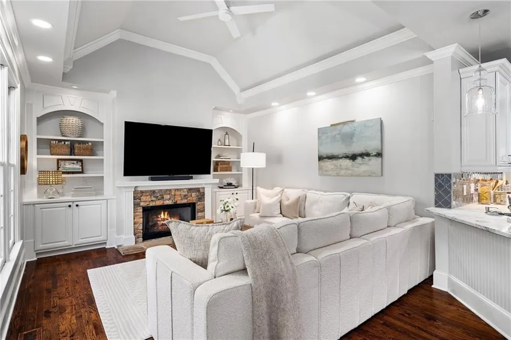 240 Pembrook Place Roswell, GA 30075