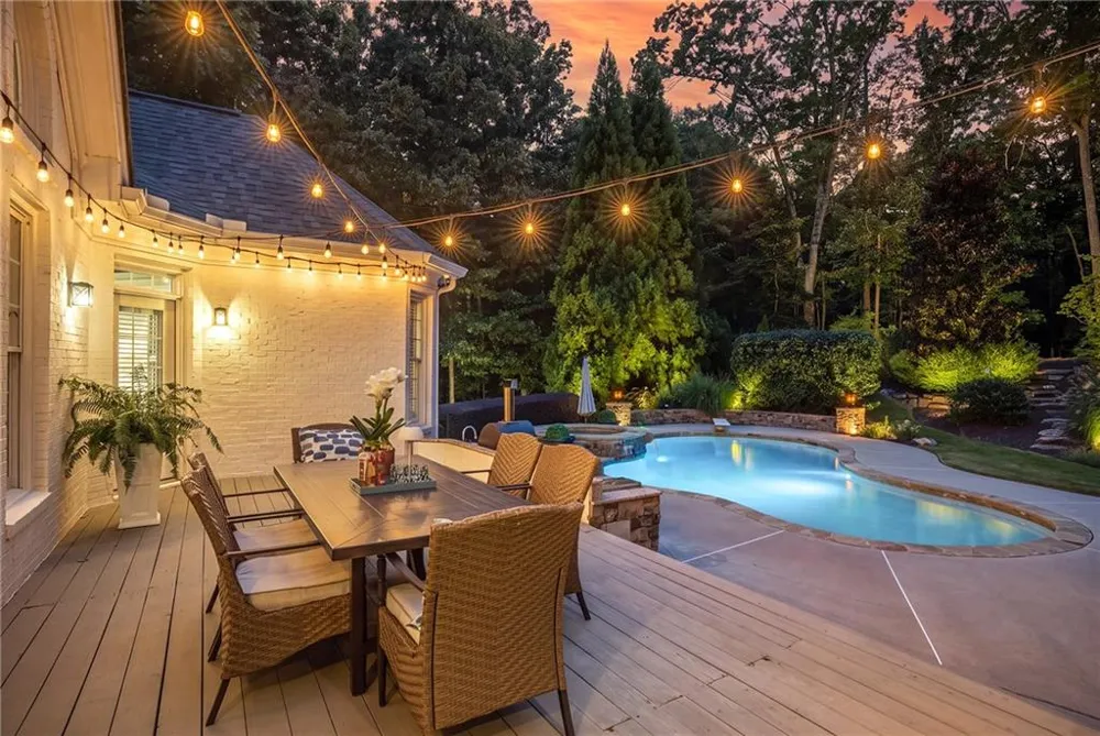 240 Pembrook Place Roswell, GA 30075