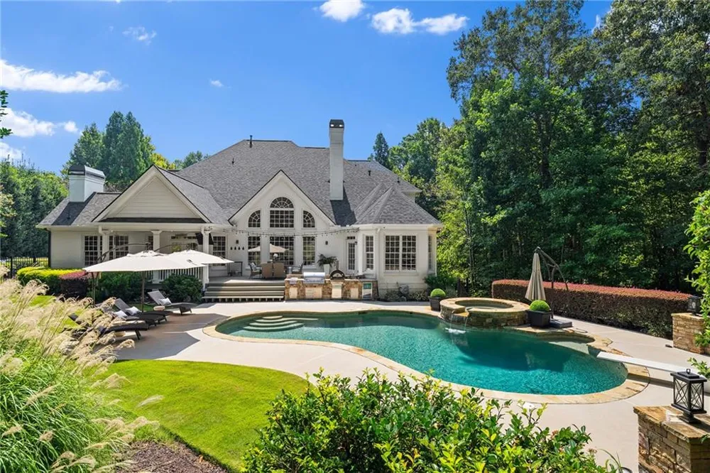 240 Pembrook Place Roswell, GA 30075