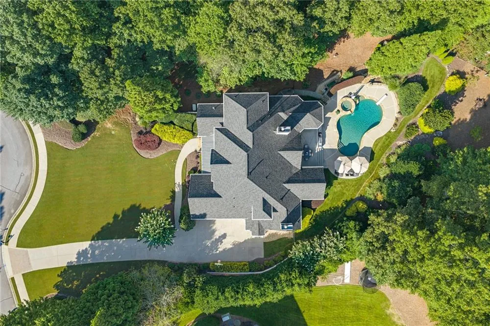 240 Pembrook Place Roswell, GA 30075