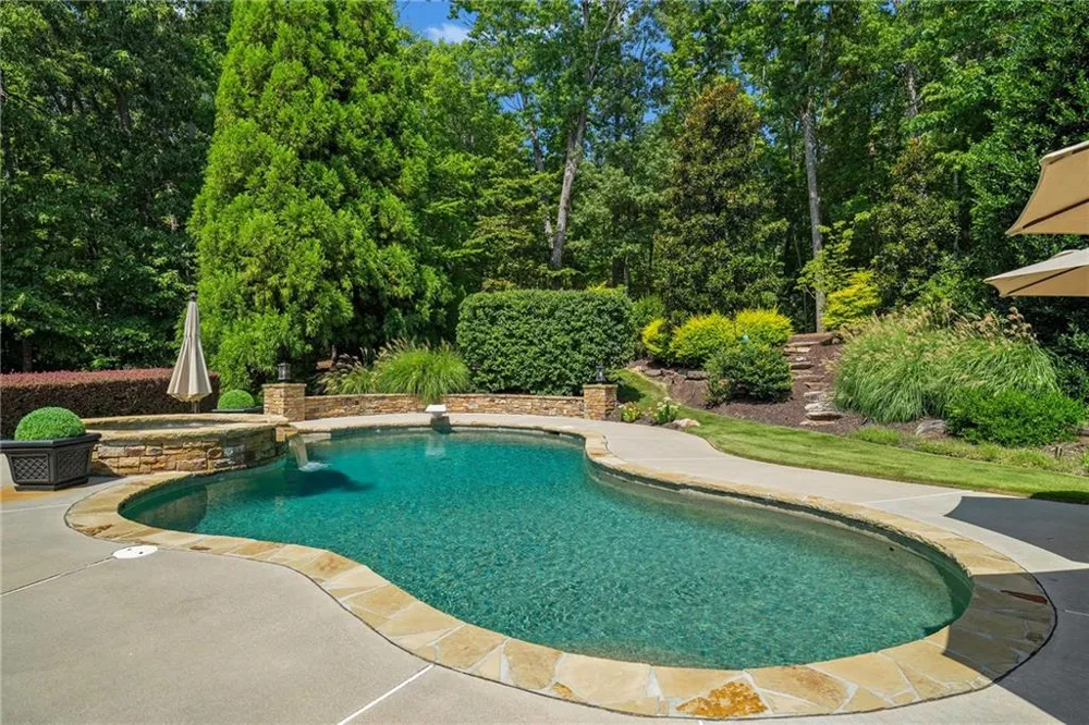 240 Pembrook Place Roswell, GA 30075