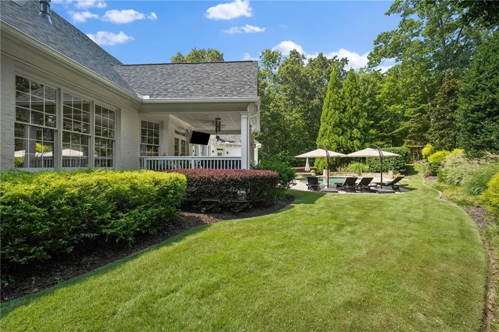 240 Pembrook Place Roswell, GA 30075