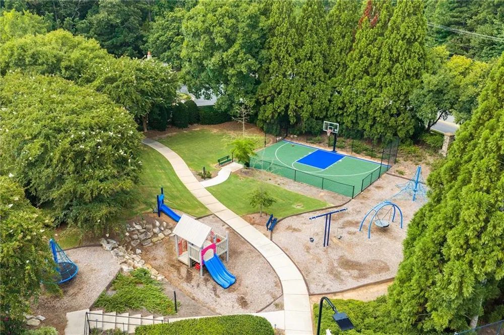 240 Pembrook Place Roswell, GA 30075