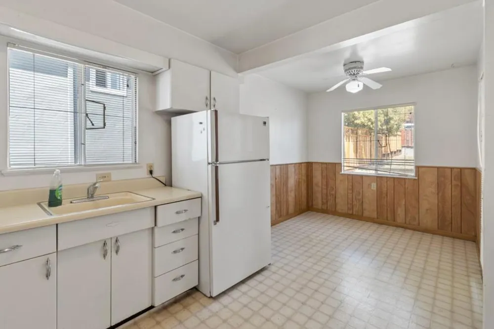 2976 Sydney Castro Valley, CA 94546