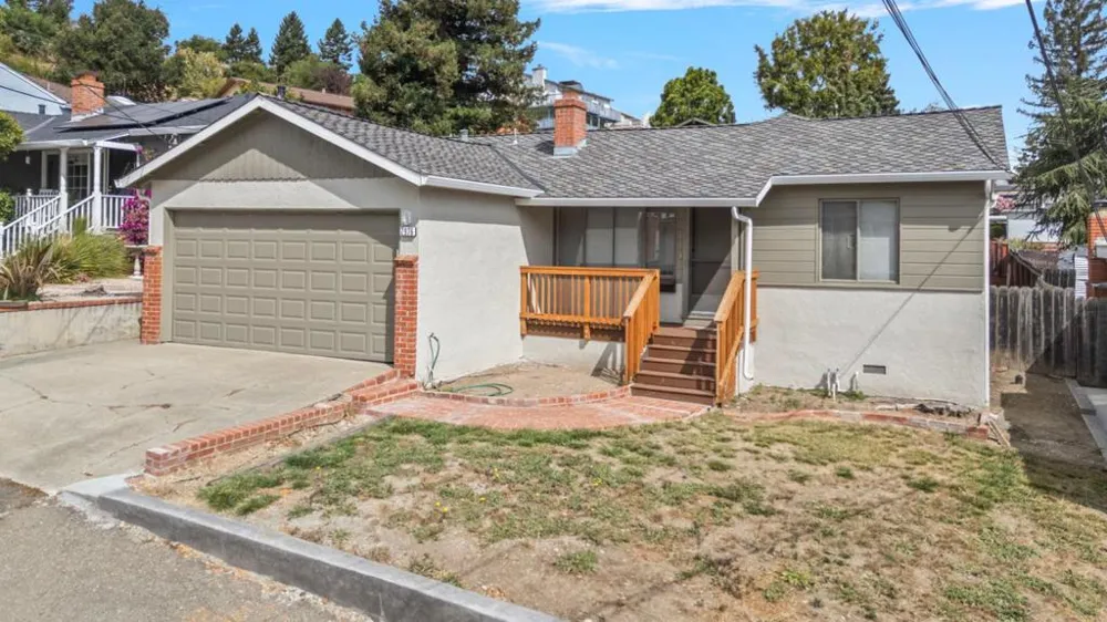 2976 Sydney Castro Valley, CA 94546