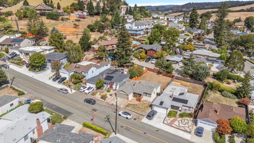 2976 Sydney Castro Valley, CA 94546