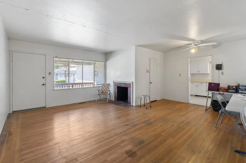 2976 Sydney Castro Valley, CA 94546