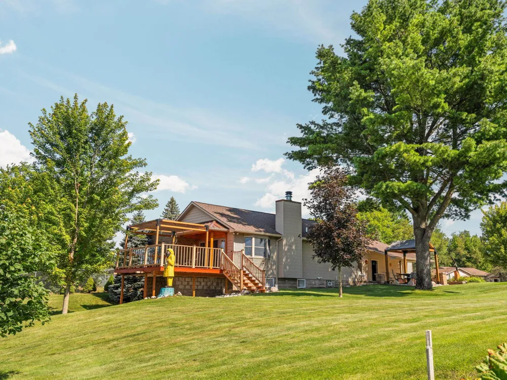 392 Gitchegumee Drive Hanover Township, MI 49620