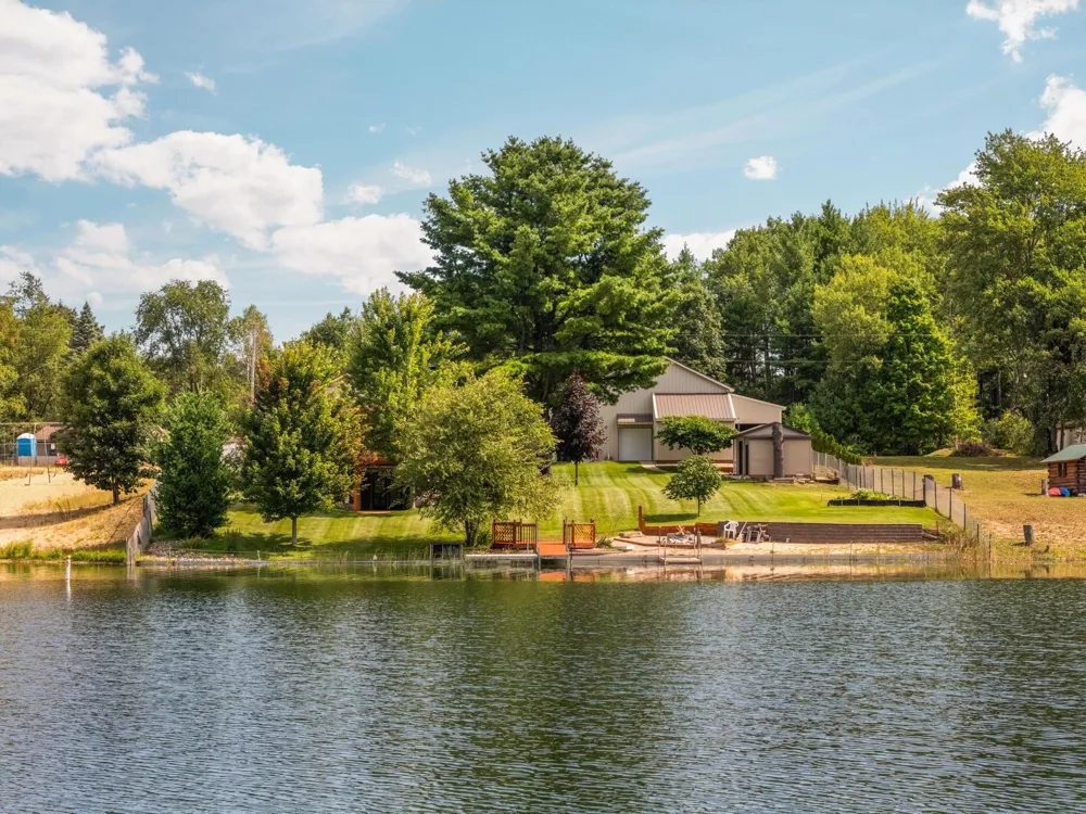 392 Gitchegumee Drive Hanover Township, MI 49620
