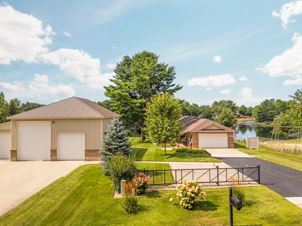 392 Gitchegumee Drive Hanover Township, MI 49620