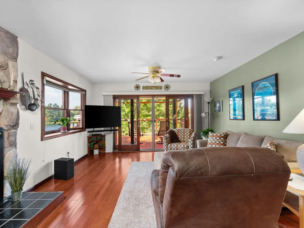 392 Gitchegumee Drive Hanover Township, MI 49620